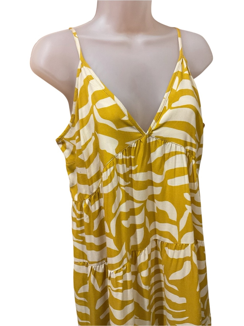 NWT MSK Yellow Abstract Print Tiered Rayon Maxi Dress Size Medium - Picture 3 of 8